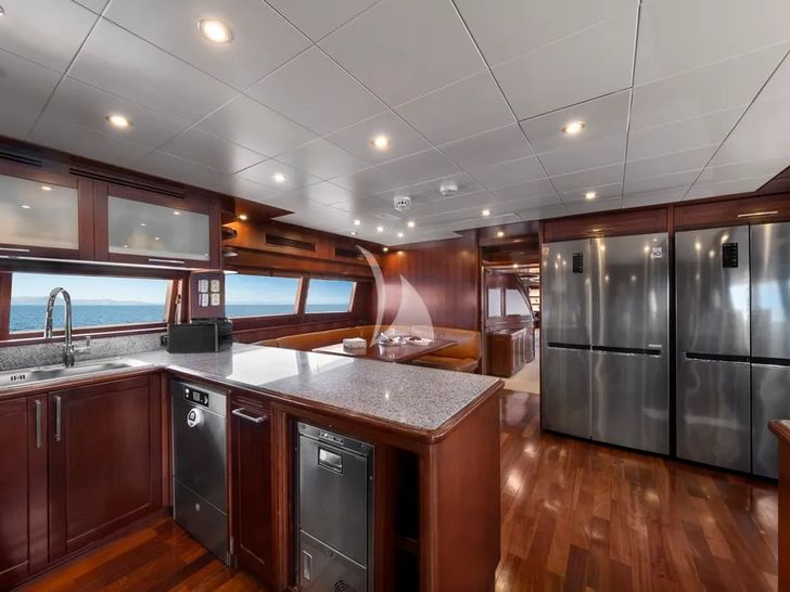 HAG Custom Line 30m - galley with country dining HAG Custom Line 30m - galley with country dining