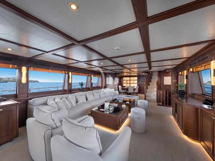 HAG Custom Line 30m - main saloon HAG Custom Line 30m - main saloon