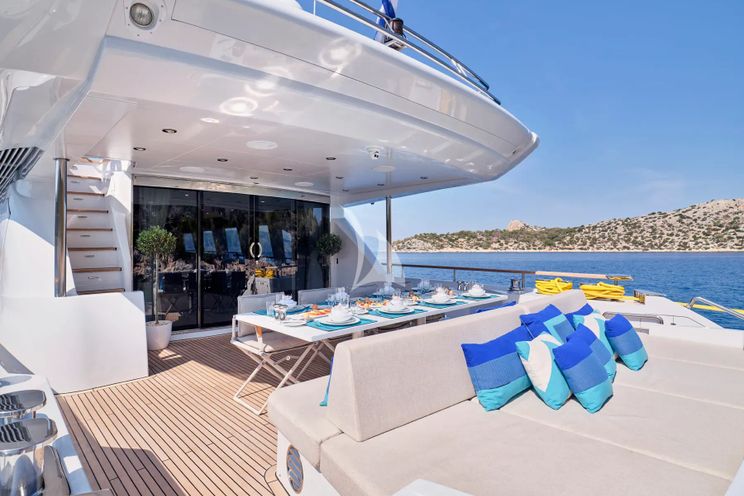 Charter Yacht HAKUNA MATATA - Couach 3700 Fly - 6 Cabins - Athens - Mykonos - Kefalonia