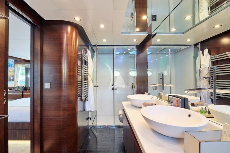 Charter Yacht HAKUNA MATATA - Couach 3700 Fly - 6 Cabins - Athens - Mykonos - Kefalonia