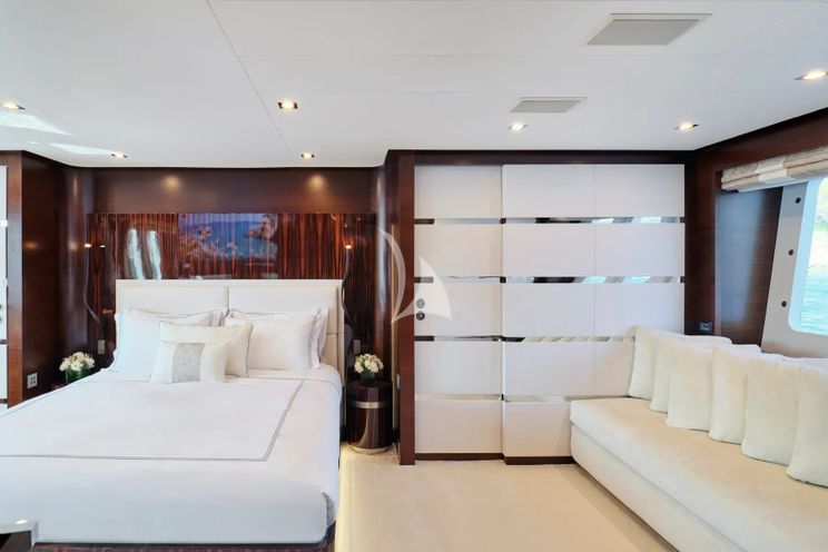 Charter Yacht HAKUNA MATATA - Couach 3700 Fly - 6 Cabins - Athens - Mykonos - Kefalonia