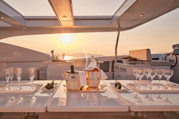 Charter Yacht HAKUNA MATATA - Couach 3700 Fly - 6 Cabins - Athens - Mykonos - Kefalonia