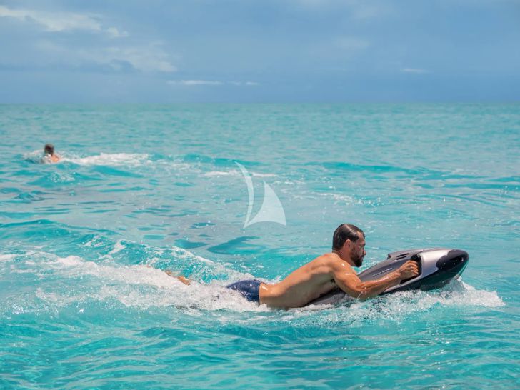 HALCYON Sanlorenzo 112 - guest using the sea bob HALCYON Sanlorenzo 112 - guest using the sea bob