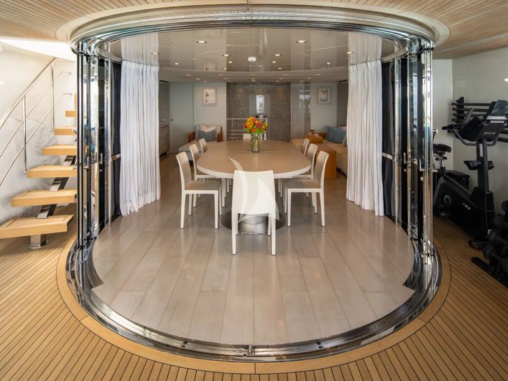 HALCYON Sanlorenzo 112 - main dining area HALCYON Sanlorenzo 112 - main dining area
