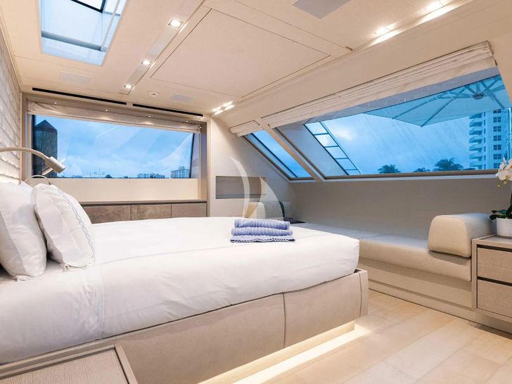 HALCYON Sanlorenzo 112 - master cabin HALCYON Sanlorenzo 112 - master cabin