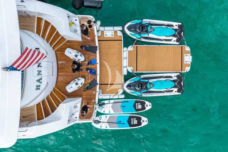 Charter Yacht HANNAH - Westport 112 - 4 Cabins - Nassau - Exumas - Bahamas