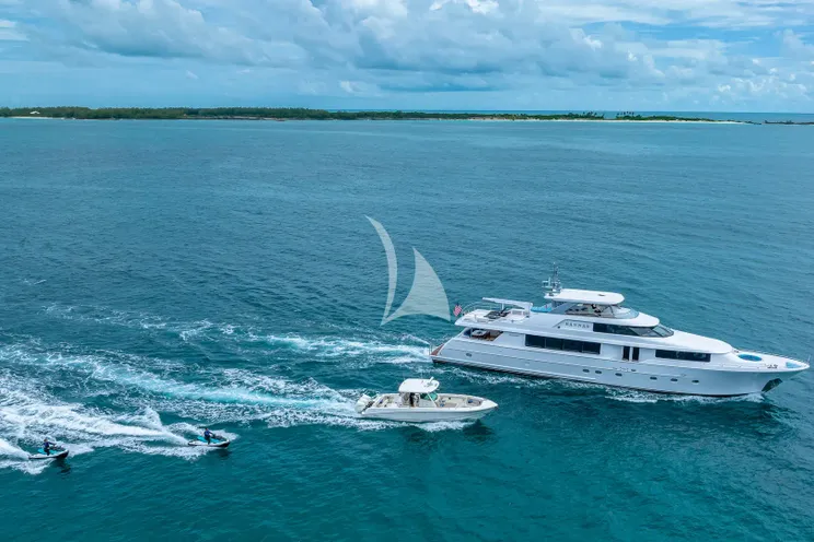 Charter Yacht HANNAH - Westport 112 - 4 Cabins - Nassau - Exumas - Bahamas
