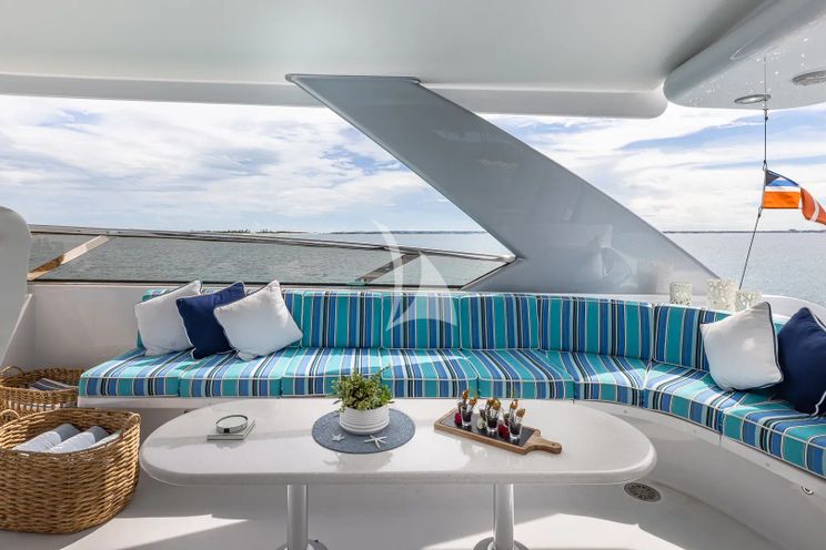 Charter Yacht HANNAH - Westport 112 - 4 Cabins - Nassau - Exumas - Bahamas