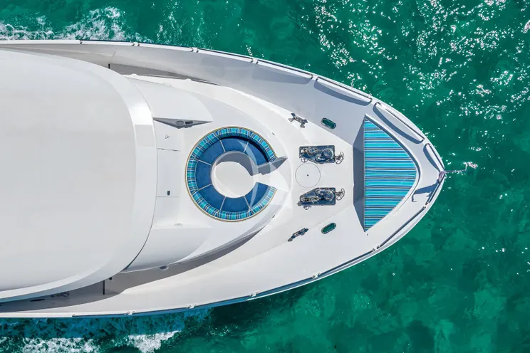 Charter Yacht HANNAH - Westport 112 - 4 Cabins - Nassau - Exumas - Bahamas