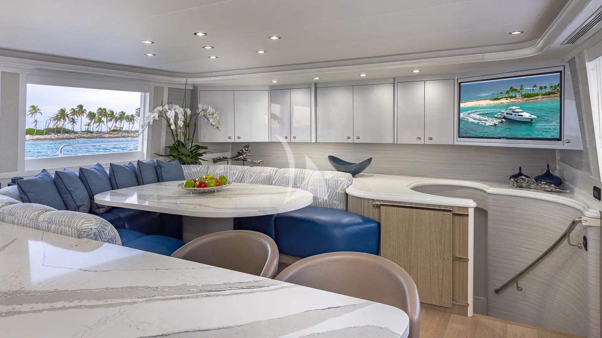 HANNAH Westport 112 - galley country dining