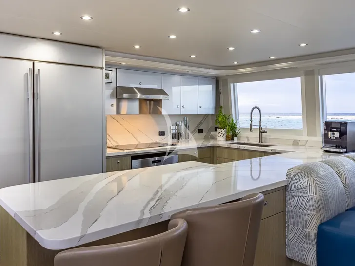 HANNAH Westport 112 - galley HANNAH Westport 112 - galley