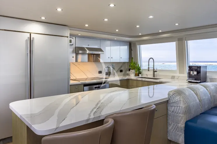 Charter Yacht HANNAH - Westport 112 - 4 Cabins - Nassau - Exumas - Bahamas