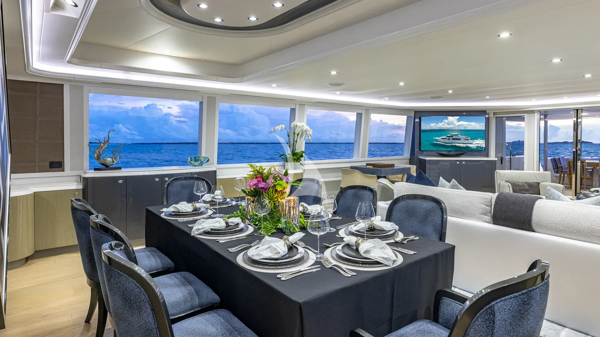 HANNAH Westport 112 - main dining area