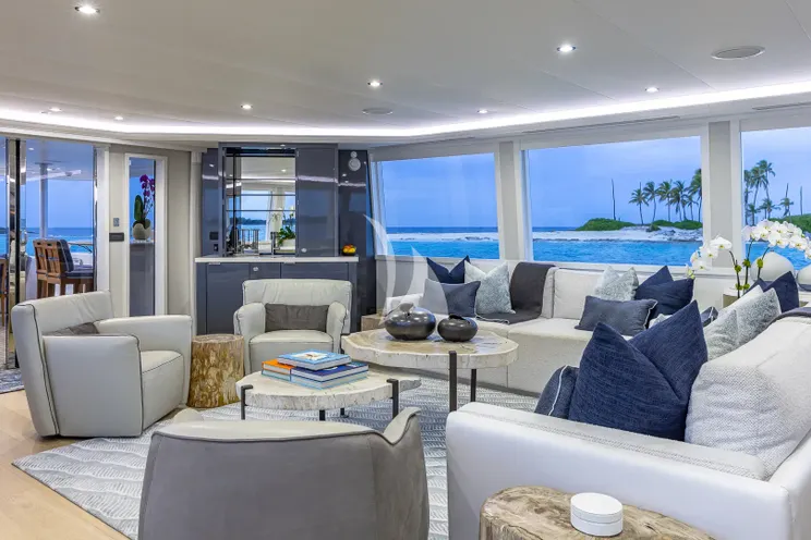 Charter Yacht HANNAH - Westport 112 - 4 Cabins - Nassau - Exumas - Bahamas
