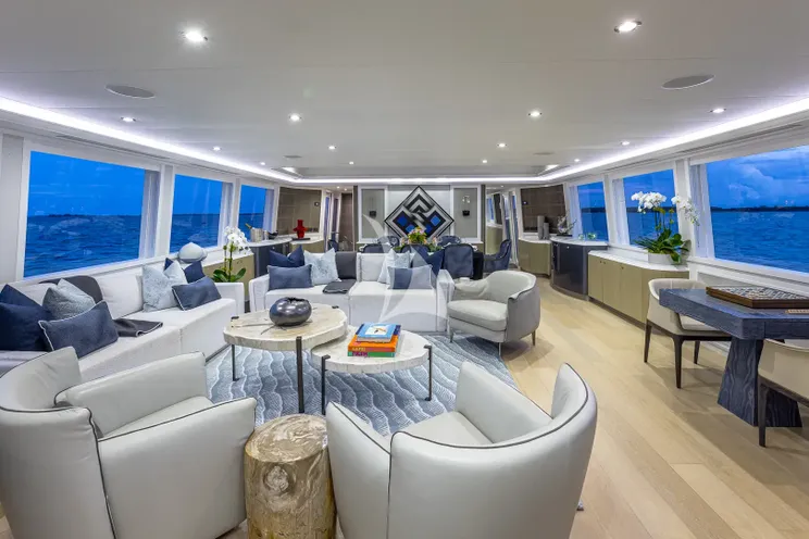 Charter Yacht HANNAH - Westport 112 - 4 Cabins - Nassau - Exumas - Bahamas