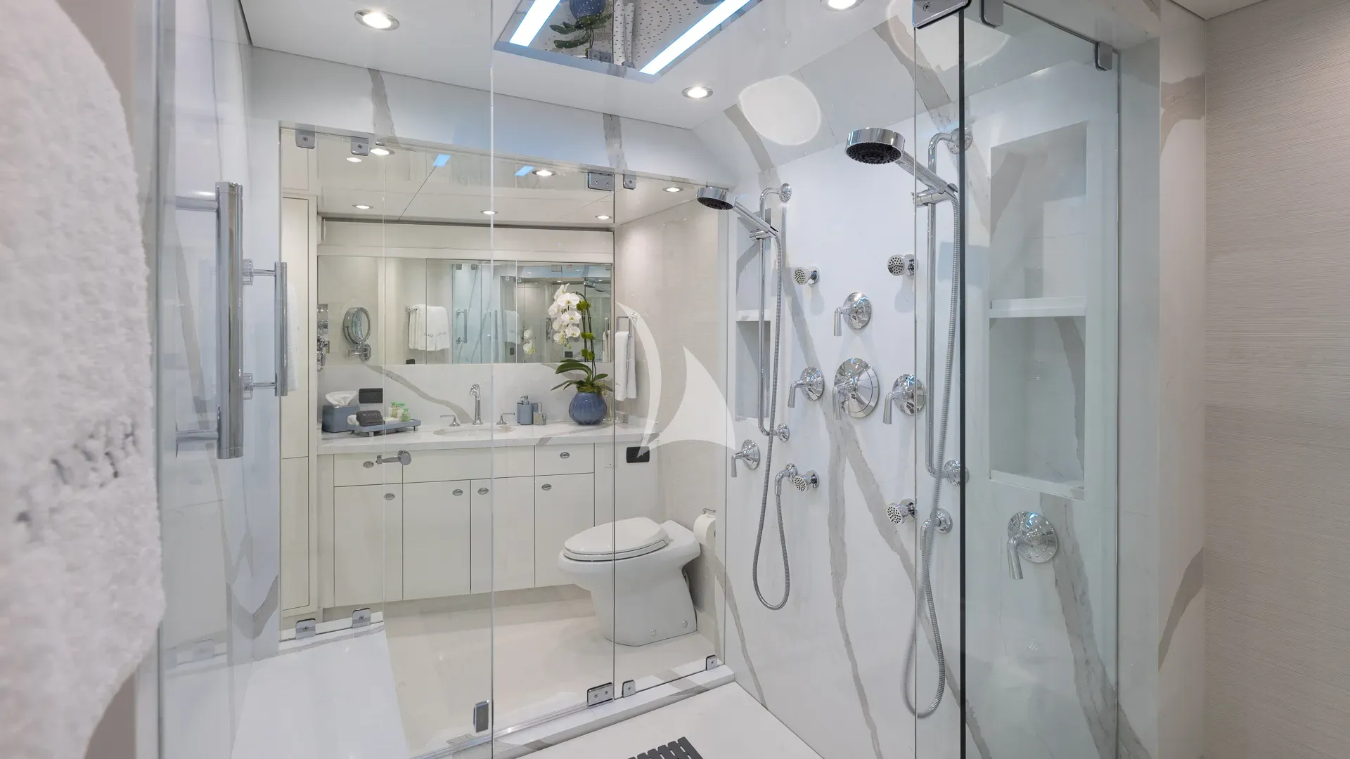 HANNAH Westport 112 - master cabin shower