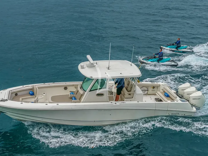 HANNAH Westport 112 - tender and jet skis HANNAH Westport 112 - tender and jet skis