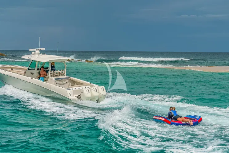 Charter Yacht HANNAH - Westport 112 - 4 Cabins - Nassau - Exumas - Bahamas