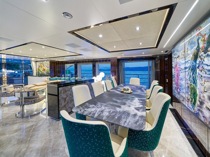HAPPY ME Benetti 132 Supreme Dining Main HAPPY ME Benetti 132 Supreme Dining Main