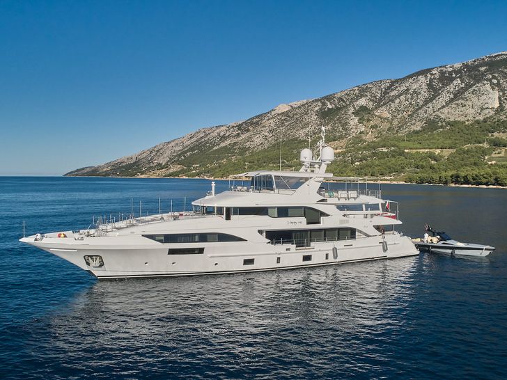 HAPPY ME Benetti 132 Supreme HAPPY ME Benetti 132 Supreme