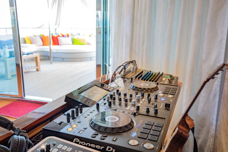 Charter Yacht HATT MILL - Vicem 46 Vulcan - 6 Cabins - Ajaccio - Corsica - France