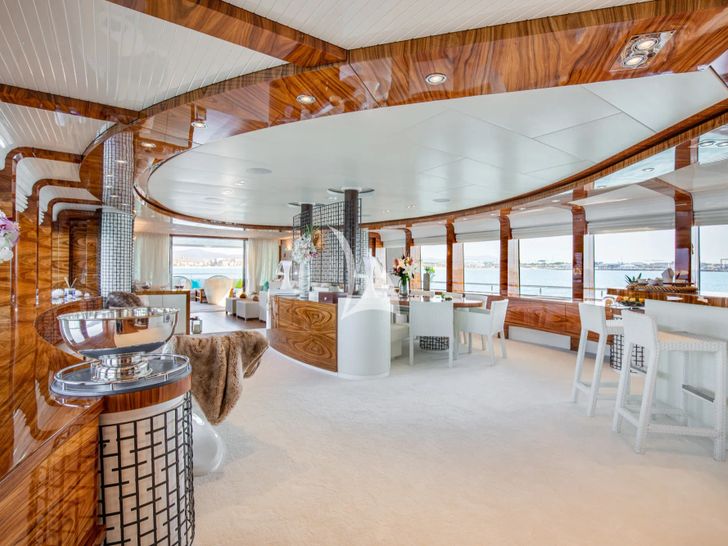 HATT MILL Vicem 46 Vulcan - main saloon HATT MILL Vicem 46 Vulcan - main saloon