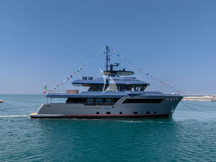 HAZE 2 Cantiere Delle Marche Darwin 102 - profile HAZE 2 Cantiere Delle Marche Darwin 102 - profile
