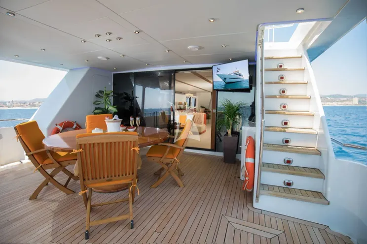 Charter Yacht HEARTBEAT OF LIFE - Heesen 28m - 3 Cabins - Barcelona - Spain