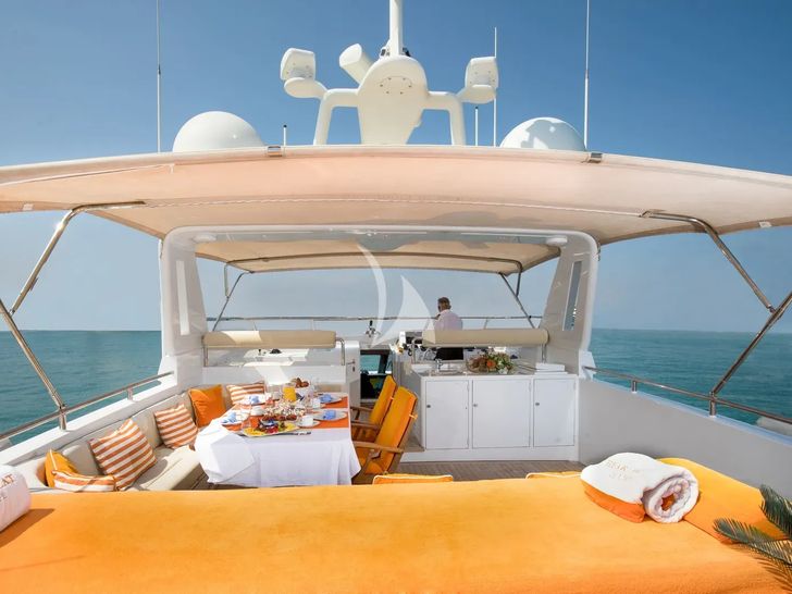 HEARTBEAT OF LIFE Heesen 28m - flybridge HEARTBEAT OF LIFE Heesen 28m - flybridge