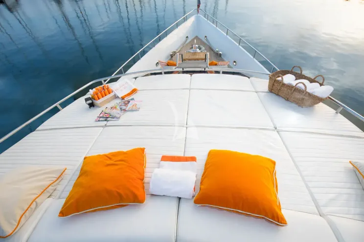 Charter Yacht HEARTBEAT OF LIFE - Heesen 28m - 3 Cabins - Barcelona - Spain