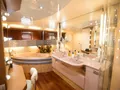 HEARTBEAT OF LIFE Heesen 28m - master cabin bathroom HEARTBEAT OF LIFE Heesen 28m - master cabin bathroom