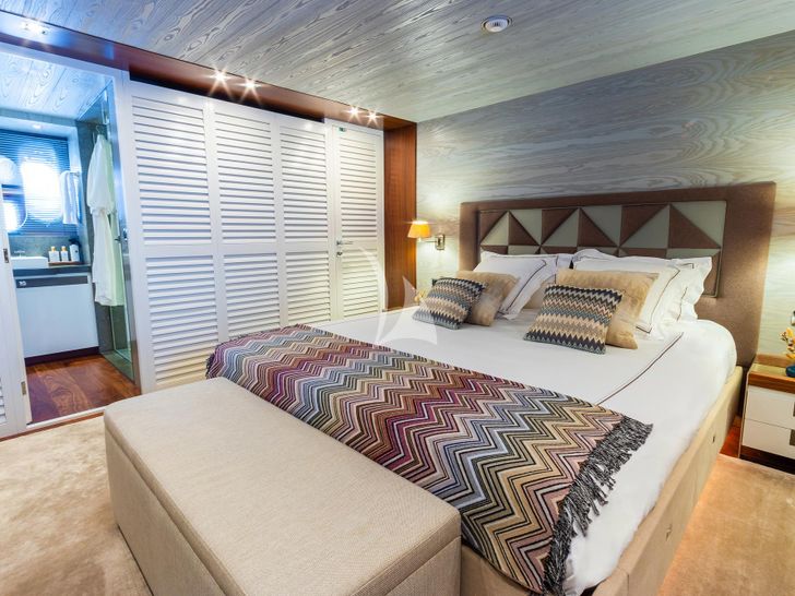 HEERLIJCKHEID Moonen 30m - master cabin bed HEERLIJCKHEID Moonen 30m - master cabin bed