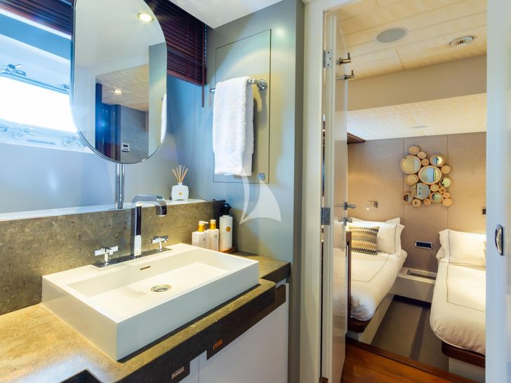HEERLIJCKHEID Moonen 30m - convertible cabin bathroom HEERLIJCKHEID Moonen 30m - convertible cabin bathroom