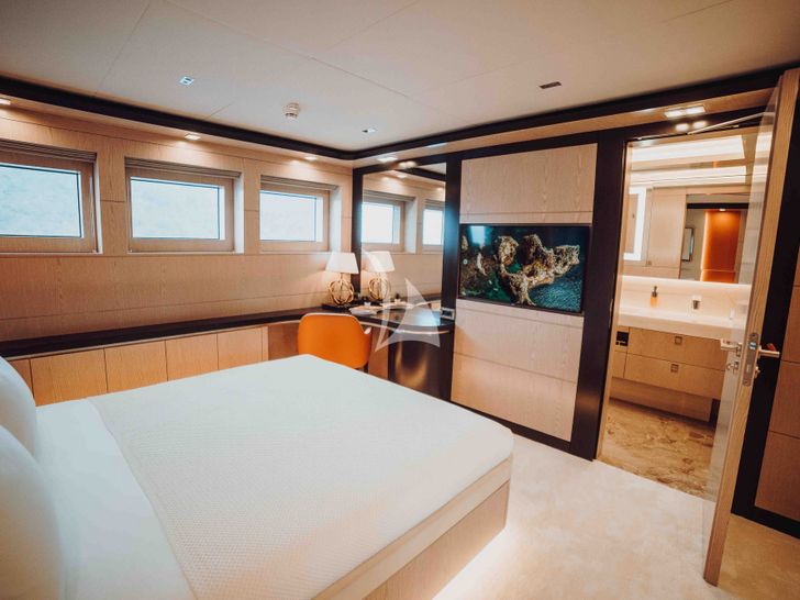 HEEUS Bering Yachts 145 Series Double HEEUS Bering Yachts 145 Series Double