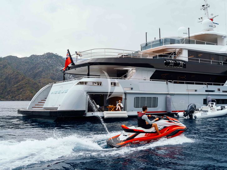 HEEUS Bering Yachts 145 Series Toys HEEUS Bering Yachts 145 Series Toys