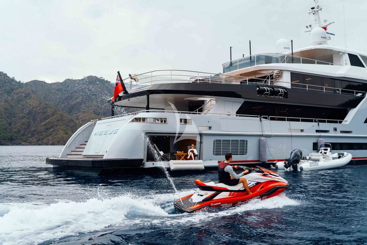Charter Yacht HEEUS - Bering 145 - 6 Cabins - Monaco - Capri - St Barths