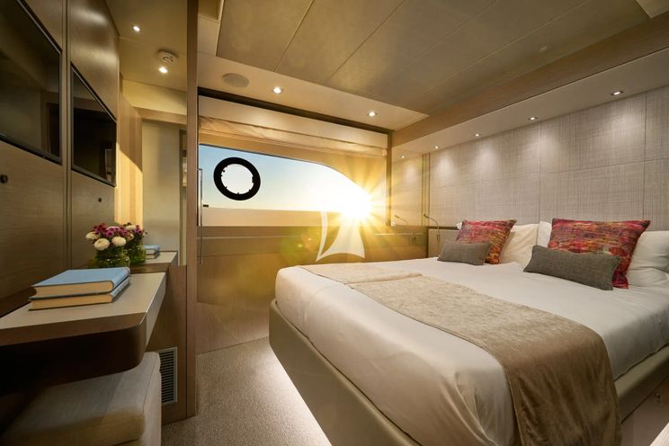 Charter Yacht HIDEAWAY - Sunseeker 23m - 4 Cabins - Split - Dubrovnik - Hvar - Croatia