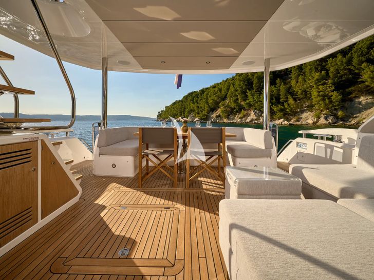 HIDEAWAY Sunseeker 23m - aft deck HIDEAWAY Sunseeker 23m - aft deck