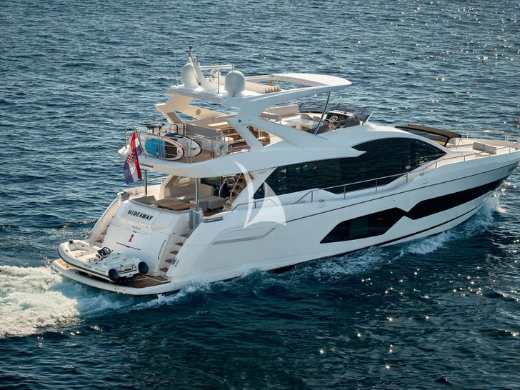 HIDEAWAY Sunseeker 23m - cruising HIDEAWAY Sunseeker 23m - cruising