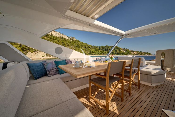 Charter Yacht HIDEAWAY - Sunseeker 23m - 4 Cabins - Split - Dubrovnik - Hvar - Croatia