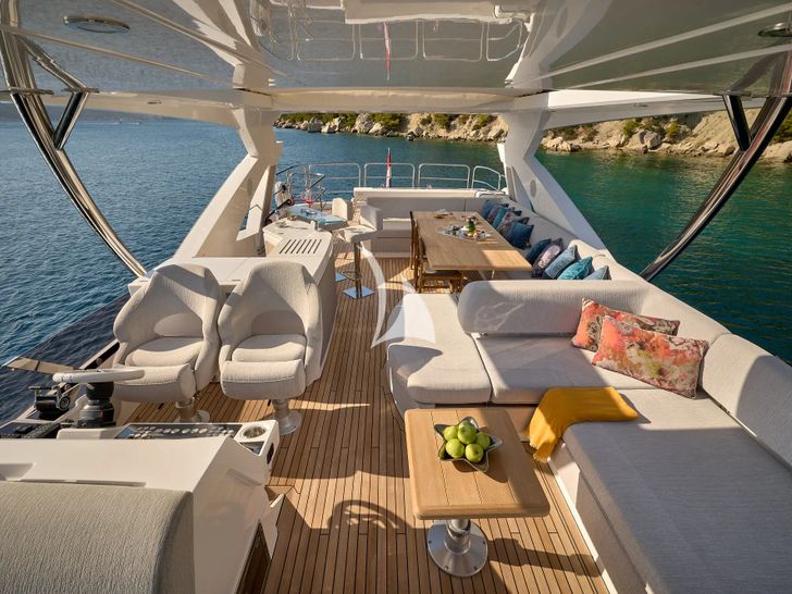HIDEAWAY Sunseeker 23m - flybridge HIDEAWAY Sunseeker 23m - flybridge