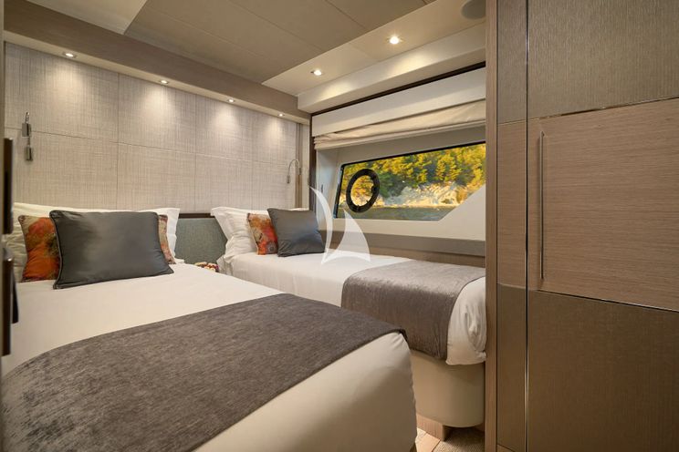 Charter Yacht HIDEAWAY - Sunseeker 23m - 4 Cabins - Split - Dubrovnik - Hvar - Croatia