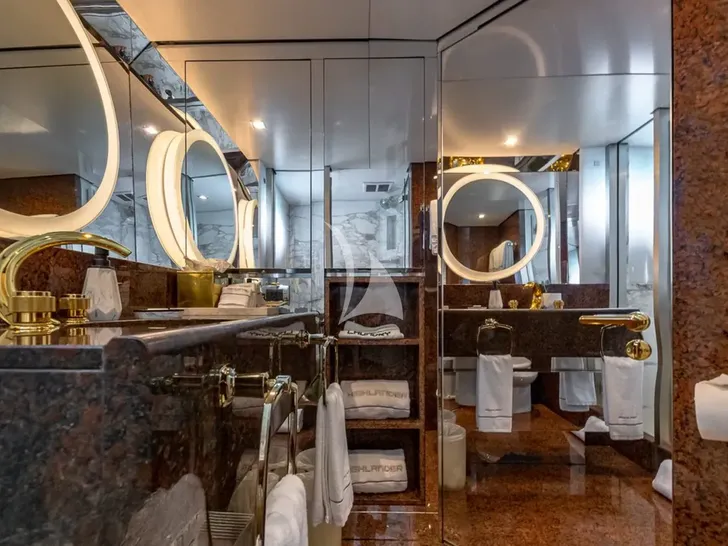 HIGHLANDER Feadship 50m - VIP cabin 2 bathroom HIGHLANDER Feadship 50m - VIP cabin 2 bathroom