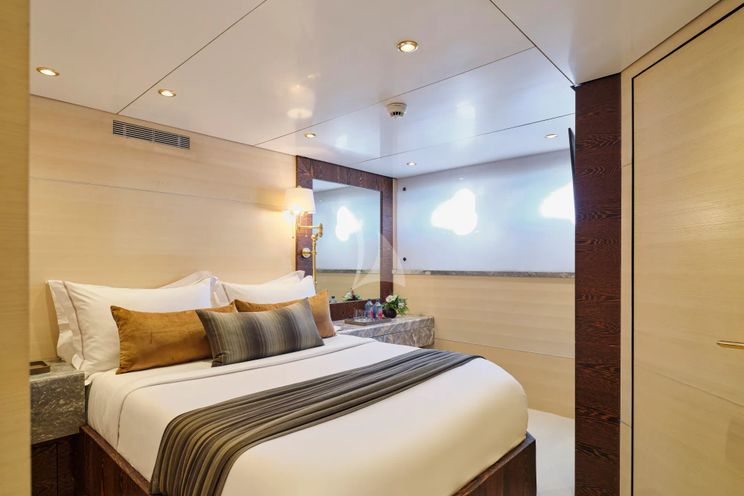 Charter Yacht HIGHLANDER - Feadship 50m - 7 Cabins - Nassau - Exumas - Bahamas