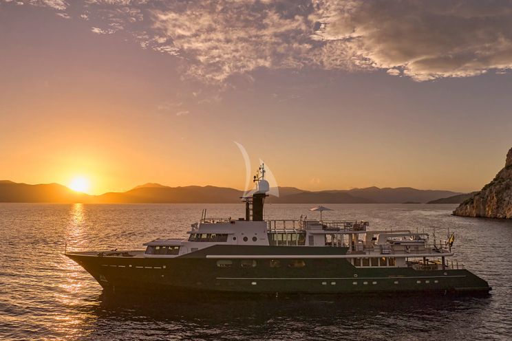 Charter Yacht HIGHLANDER - Feadship 50m - 7 Cabins - Nassau - Exumas - Bahamas