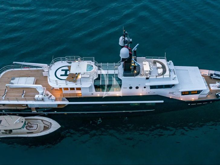 HIGHLANDER Feadship 50m - anchored HIGHLANDER Feadship 50m - anchored