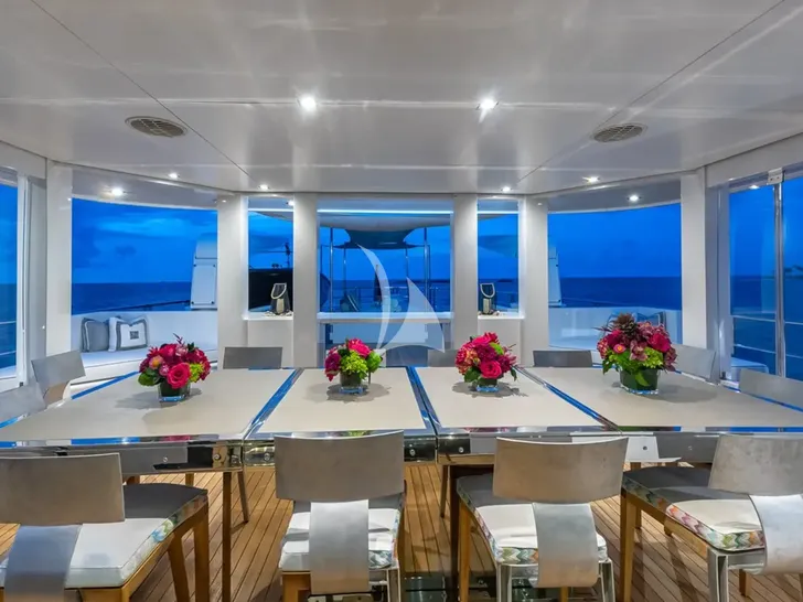 HIGHLANDER Feadship 50m - dining area HIGHLANDER Feadship 50m - dining area