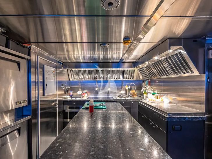 HIGHLANDER Feadship 50m - galley HIGHLANDER Feadship 50m - galley