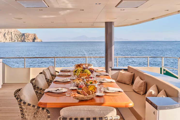 Charter Yacht HIGHLANDER - Feadship 50m - 7 Cabins - Nassau - Exumas - Bahamas