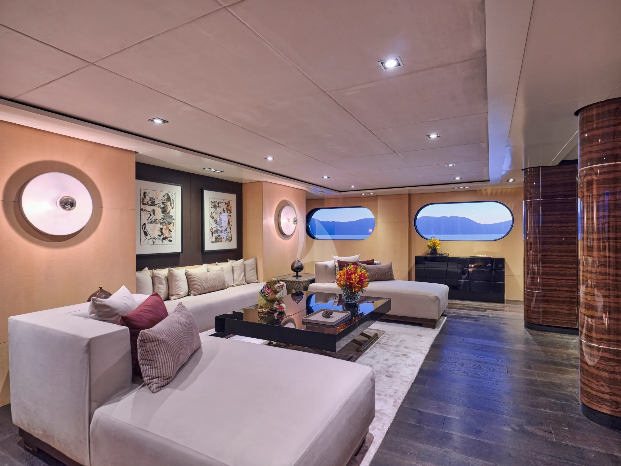 Charter Yacht HIGHLANDER - Feadship 50m - 7 Cabins - Nassau - Exumas - Bahamas